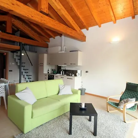 Holiday home Oleandro Balcony 5 - By Lovecomo Menaggio
