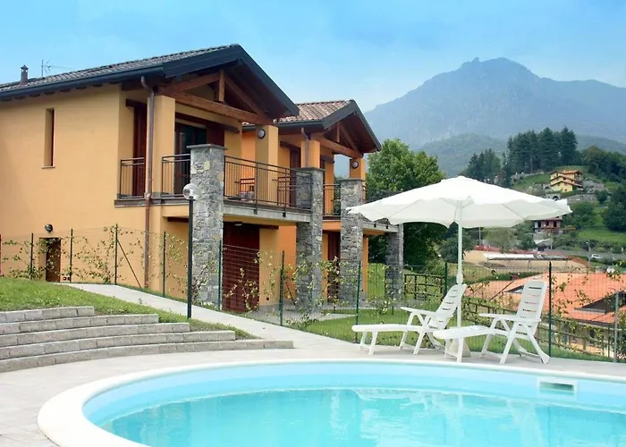 Oleandro Balcony 5 - By Lovecomo בית נופש מנאג'יו